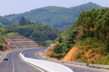 Đầu tư nâng cấp Quốc lộ 4B đoạn Khu du lịch Mẫu Sơn - huyện Tiên Yên, Quảng Ninh