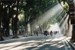 Dự báo thời tiết Hà Nội hôm nay 27/2: Trời rét và có nắng nhẹ, đêm không có mưa