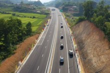 Khởi công đường liên kết vùng Hòa Bình - Hà Nội và cao tốc Sơn La