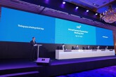 Cho vay bất động sản, trái phiếu làm “nóng” đại hội cổ đông Ngân hàng VIB