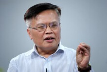 TS. Nguyễn Đình Cung: 'Tăng trưởng đã ở đáy nhưng có thể kéo dài thêm 1-2 quý nữa'