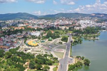 Thị trường ảm đạm, doanh nghiệp BĐS vẫn kéo nhau lên 'phố núi' Lâm Đồng tìm cơ hội đầu tư