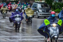 Dự báo thời tiết Hà Nội hôm nay 28/4: Ngày nắng, đêm rải rác mưa vài nơi