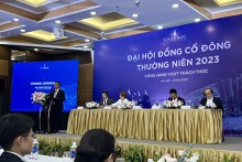 [Live] ĐHĐCĐ Vinhomes: Đẩy nhanh bàn giao sản phẩm để ghi nhận doanh số kỷ lục 4,5 tỷ USD năm nay, tập trung mọi nguồn vốn chuẩn bị cho các siêu dự án