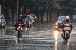 Dự báo thời tiết Hà Nội hôm nay 4/4: Sáng sớm có sương mù nhẹ, đêm có mưa nhỏ vài nơi