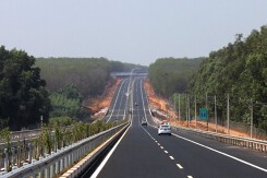 Phó Thủ tướng cho ý kiến về cao tốc TP HCM - Chơn Thành