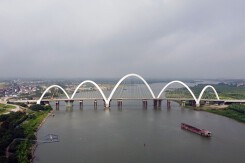 Bắc Ninh: Cầu vòm thép cao nhất Việt Nam đã hoàn thành 98%