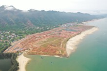 Phân cấp cho địa phương thực hiện thủ tục giao biển, giao đất