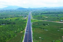 Ngắm cao tốc Dầu Giây - Phan Thiết gần 12.600 tỷ đồng
