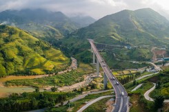 Cầu cạn cao nhất Việt Nam đi Sa Pa chính thức thông xe