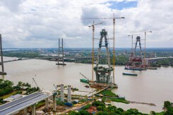 Cầu Mỹ Thuận 2 sắp hợp long nhịp cầu chính
