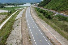 Gỡ khó mặt bằng cao tốc kết nối Quảng Bình với Quảng Trị