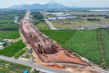 Chậm cưa cắt cao su phục vụ cao tốc Biên Hòa – Vũng Tàu