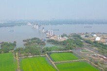 Hình hài cây cầu nối Thủ Đức - Nhơn Trạch sau hơn một năm thi công