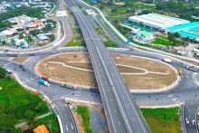 Sẽ xây thêm gần 1.000 km cao tốc, hoàn thiện thủ tục chuẩn bị đầu tư đường sắt cao tốc Bắc - Nam năm 2025