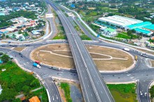 Ngắm cao tốc Bến Lức - Long Thành sắp thông xe đoạn cao tốc TP HCM - Trung Lương đến quốc lộ 1
