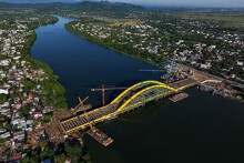 TP Huế: Sắp hoàn thành đường Nguyễn Hoàng và cầu vượt sông Hương