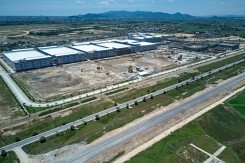 Dồn dập khu công nghiệp mới