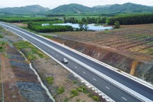 Đề xuất khai thác gần 70 km cao tốc Vân Phong - Nha Trang trước Tết