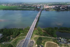 Cận cảnh nơi sẽ xây thêm đơn nguyên cầu vượt sông Nhật Lệ trên tuyến QL 1A qua Quảng Bình