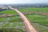 Hình ảnh đường ven biển hơn 2.200 tỷ đồng đang xây dựng qua Quảng Bình