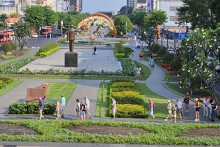 Công viên trước UBND TP HCM mang diện mạo mới