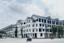 Vì sao biệt thự, nhà phố ế ẩm?