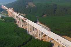 5 cầu cạn trên cao tốc Diễn Châu - Bãi Vọt trước ngày thông xe