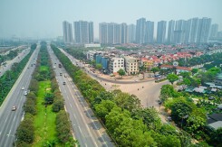 Vì sao thành phố lớn thiếu nhà ở vừa túi tiền?