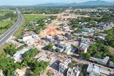 Dỡ biệt thự nhường đất cho cao tốc