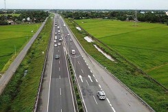 Khởi công khai thác mỏ cát trên sông Hậu phục vụ dự án cao tốc