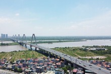 Bất động sản tháng 8/2024: Nóng đất đấu giá vùng ven Hà Nội, khởi công các dự án của Vingroup và Sun Group