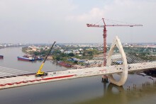 Hình ảnh cầu dây văng 1.200 tỷ ở TP Nam Định mới hợp long