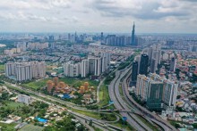 Cho vay bất động sản tại nhiều ngân hàng tăng mạnh, trái phiếu doanh nghiệp chờ bứt phá
