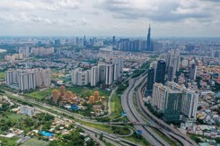 Cho vay bất động sản tại nhiều ngân hàng tăng mạnh, trái phiếu doanh nghiệp chờ bứt phá