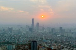Chất lượng không khí ngày 10/11 tại Hà Nội và TP HCM nặng nề, ô nhiễm trở lại