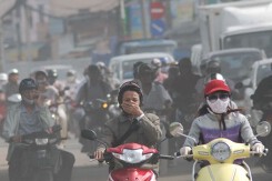 Chất lượng không khí ngày 13/11 nội thành TP HCM ô nhiễm nặng, Hà Nội tăng ô nhiễm trở lại