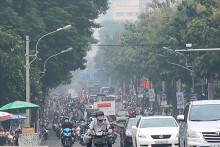 Chất lượng không khí ngày 19/11 Hà Nội se lạnh, TP HCM mưa dày, chỉ số ô nhiễm hai đô thị lớn gây bất ngờ