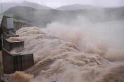 Lũ khẩn cấp trên sông Ba, sông Krông Ana, sông Dinh Ninh Hoà, sông Cái và nhiều sông lớn từ TP Huế đến Khánh Hòa vượt báo động 3, nguy cơ ngập sâu, lũ quét rộng