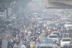 Chất lượng không khí tại Hà Nội cải thiện nhẹ, TP HCM ô nhiễm tăng, chỉ số bụi mịn PM2.5 ‘đe dọa’ sức khỏe người dân