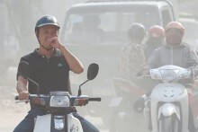 Chất lượng không khí ngày 5/11 Hà Nội giảm nhẹ, TP HCM vẫn trong nhóm 15 thành phố ô nhiễm nhất thế giới