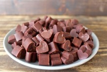 Hướng dẫn cách làm socola Valentine đơn giản tại nhà