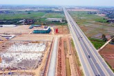 Toàn cảnh CCN Kim Động đang xây trên đường 14 làn xe ở Hưng Yên