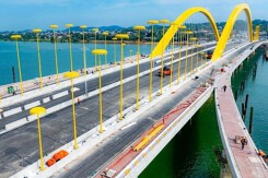 Huế thông xe cầu 8 làn xe vượt sông Hương