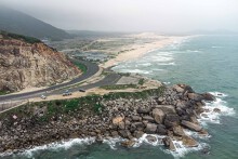 [Photostory] Những cung đường ven biển đẹp ở miền Trung thuận tiện để di chuyển dịp lễ 30/4 và 1/5