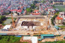 Cận cảnh nhà ở xã hội mới đào móng, người dân đã kéo đi làm thủ tục mua ở Long Biên