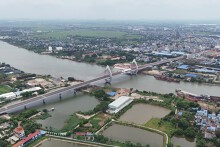 Cầu biểu tượng hình búp sen ở Nam Định thông xe