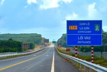 Gần 6.500 tỷ đồng mở rộng cao tốc Cam Lộ - La Sơn, dự kiến hoàn thành ngay năm nay