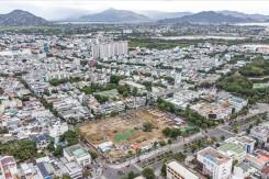 Toàn cảnh tổ hợp nhà liền kề, cao tầng đang xây dựng trên khu đất Trung tâm Văn hóa tỉnh Ninh Thuận cũ