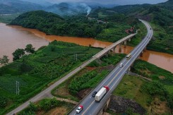 Chuẩn bị mở rộng 121 km cao tốc Yên Bái - Lào Cai, bổ sung đường gom